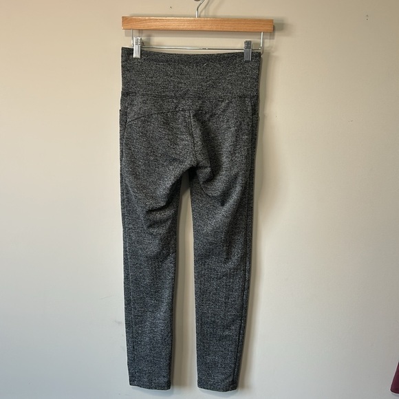 ATHLETA HERRINGBONE MERCER TIGHT Black Legging Workout Sz XS - Picture 10 of 15